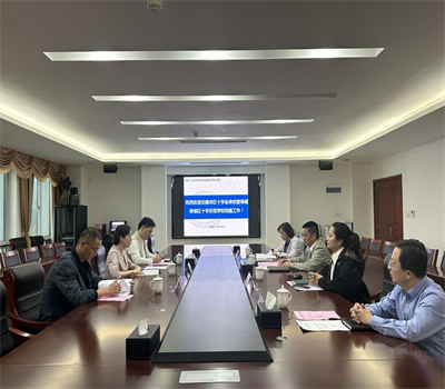 無錫市紅十字會(huì)黨組成員、秘書長蔣燕蓉一行來校調(diào)研