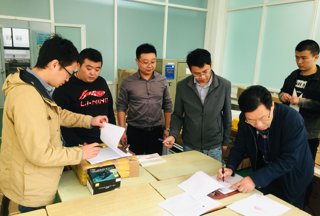 資產(chǎn)管理處對學(xué)校道路橋梁健康檢測（工程測量）實訓(xùn)室項目驗收